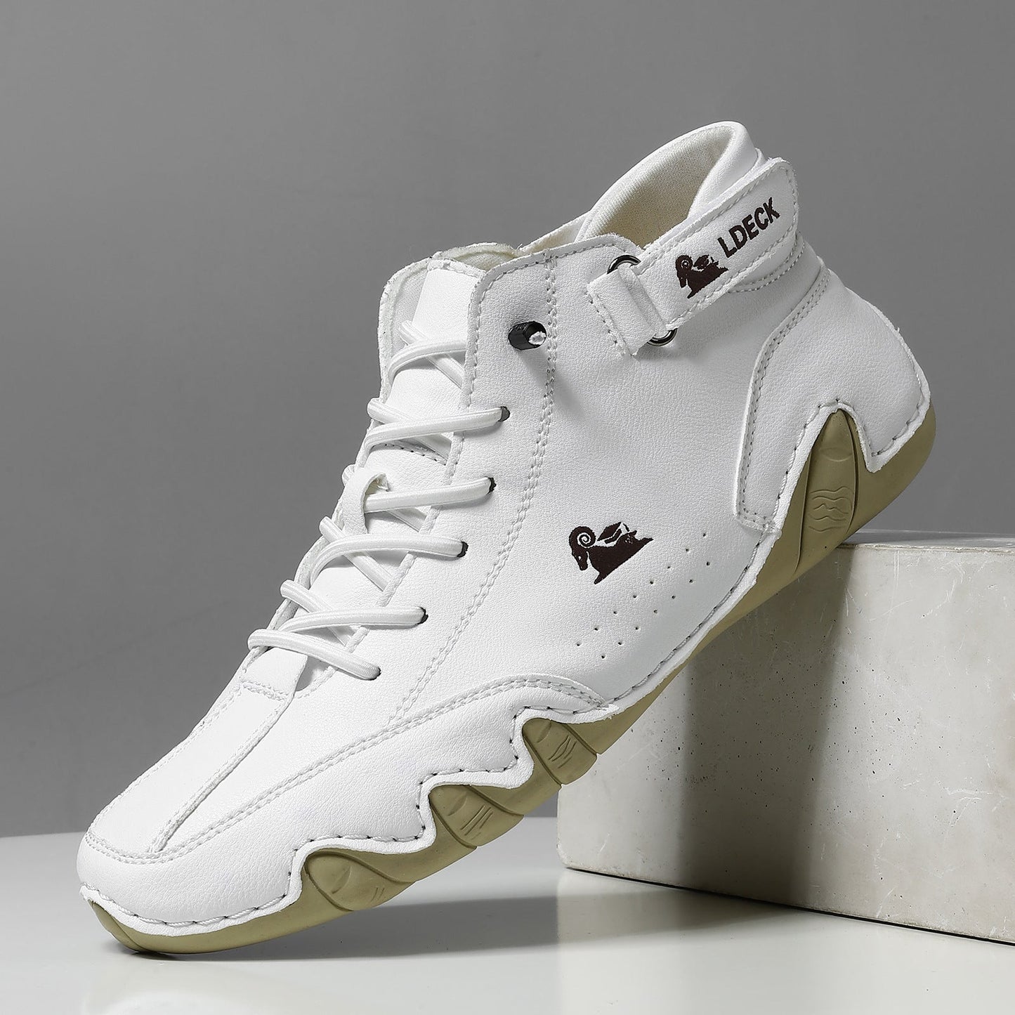 VoglDeck — أحذية أنيقة، مصممة لتخفيف